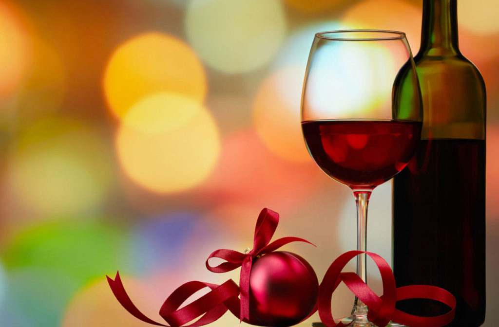 Il vino: un regalo e un compagno delle festività